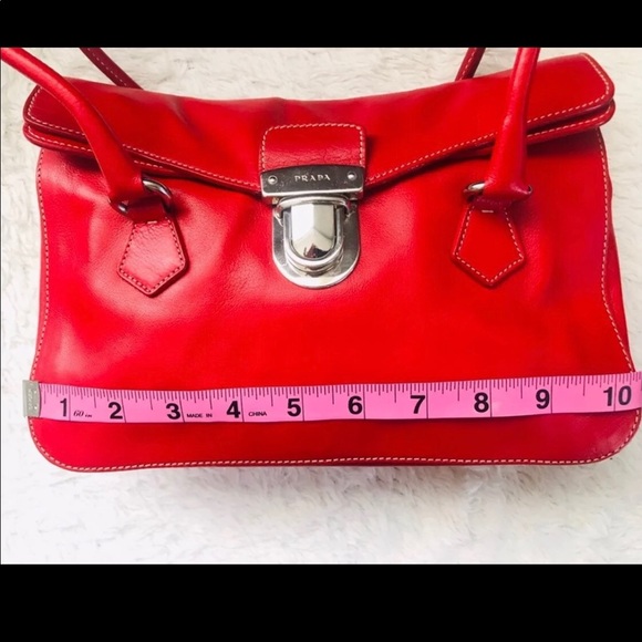 Prada handbag. - Picture 15 of 16